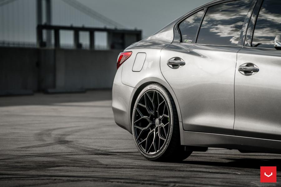 Детали экстерьера Infiniti Q50S on Vossen Wheels (HF-2) 2018 года  (фото 4 из 45)